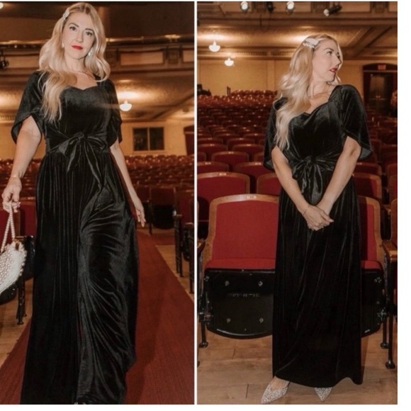 Ivy City Co Livi Jumpsuit Black Velvet Wide Leg Smocked Back XL LJIXLA3008 - Picture 2 of 8